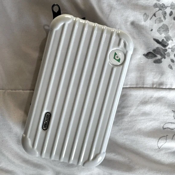 Rimowa X Eva Air mini toiletry case (Case only) - Picture 2 of 4
